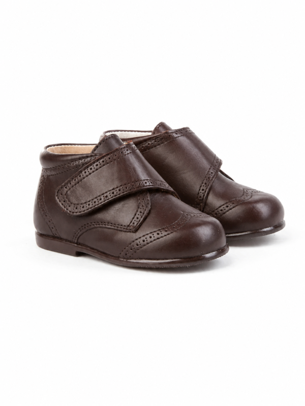 Bota repujada piel velcro