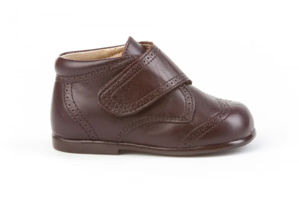 Bota repujada piel velcro