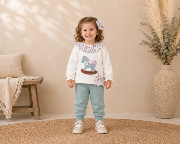 Conjunto deportivo niña caballo balacín