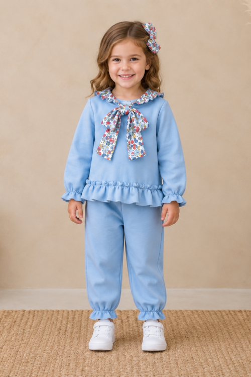 Conjunto deportivo cuento de otoño celeste