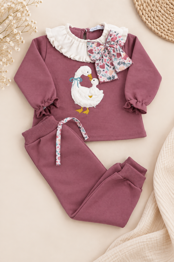 8ECE08E7-36A2-4C4A-88BE-F0314F8E9DC6 Conjunto deportivo mama pollita